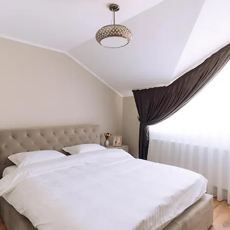 Gold Suites Oradea Exterior photo